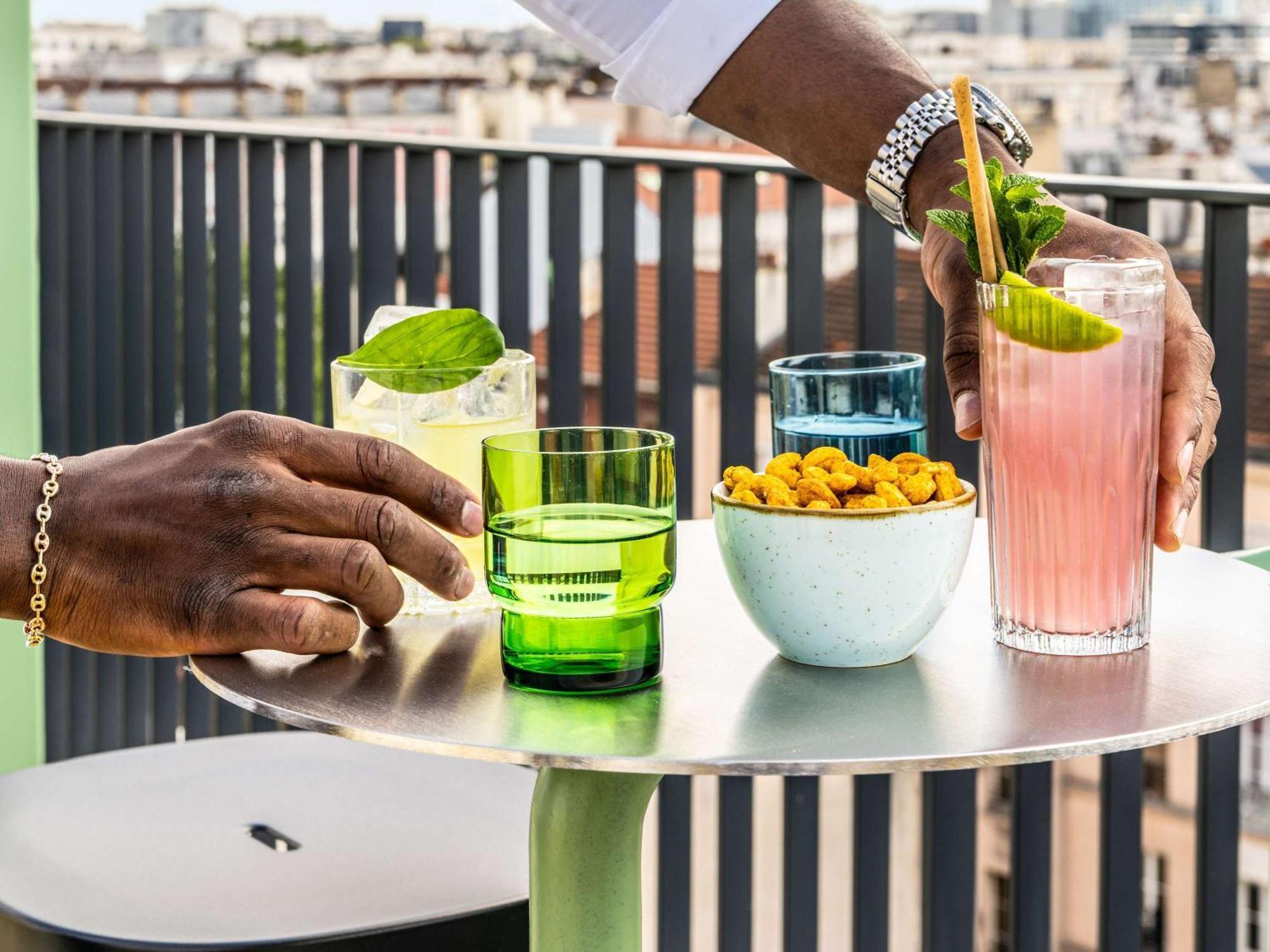 Tribe Paris Clichy Hotel Exterior foto